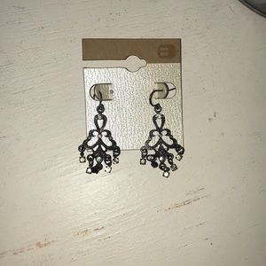 BKE Jewelry - BKE chandelier like earrings BKE Jewelry - BKE chandelier like earrings
